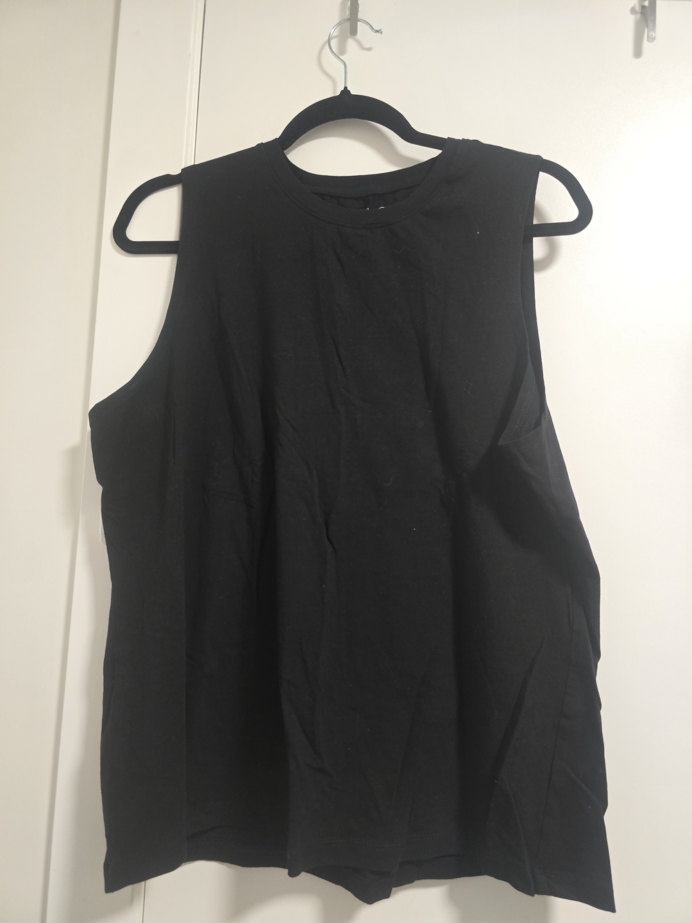 Black Sleeveless Crewneck Women's Tank Top